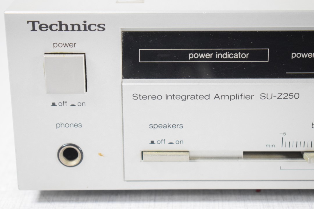 Technics SU-Z250 Stereo Versterker