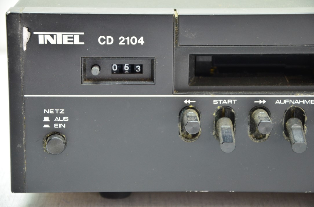 Intel CD 2104 cassettedeck