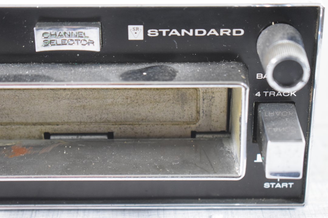 Standard SR-370 4 Kanalen Auto 8Track & Radio combinatie