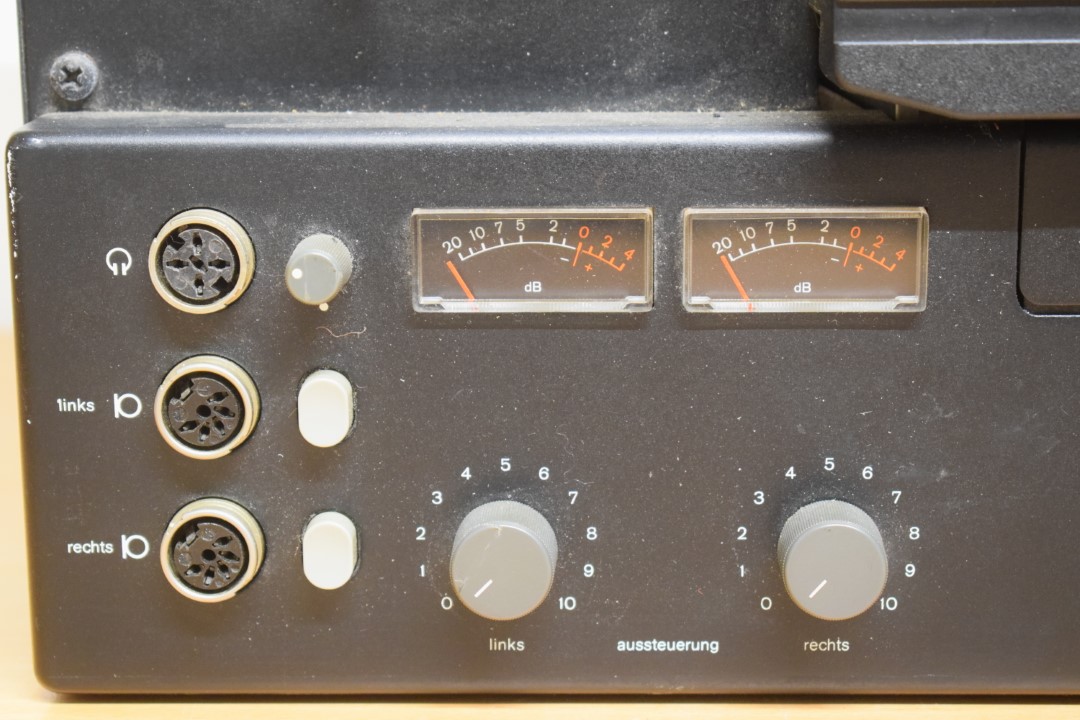 Braun TG-1000 Zwart – 4Track Stereo Bandrecorder